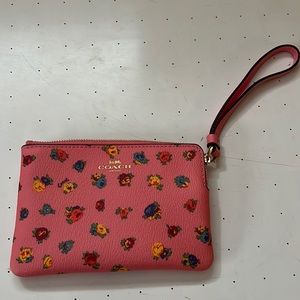 NWT Coach floral wristlet